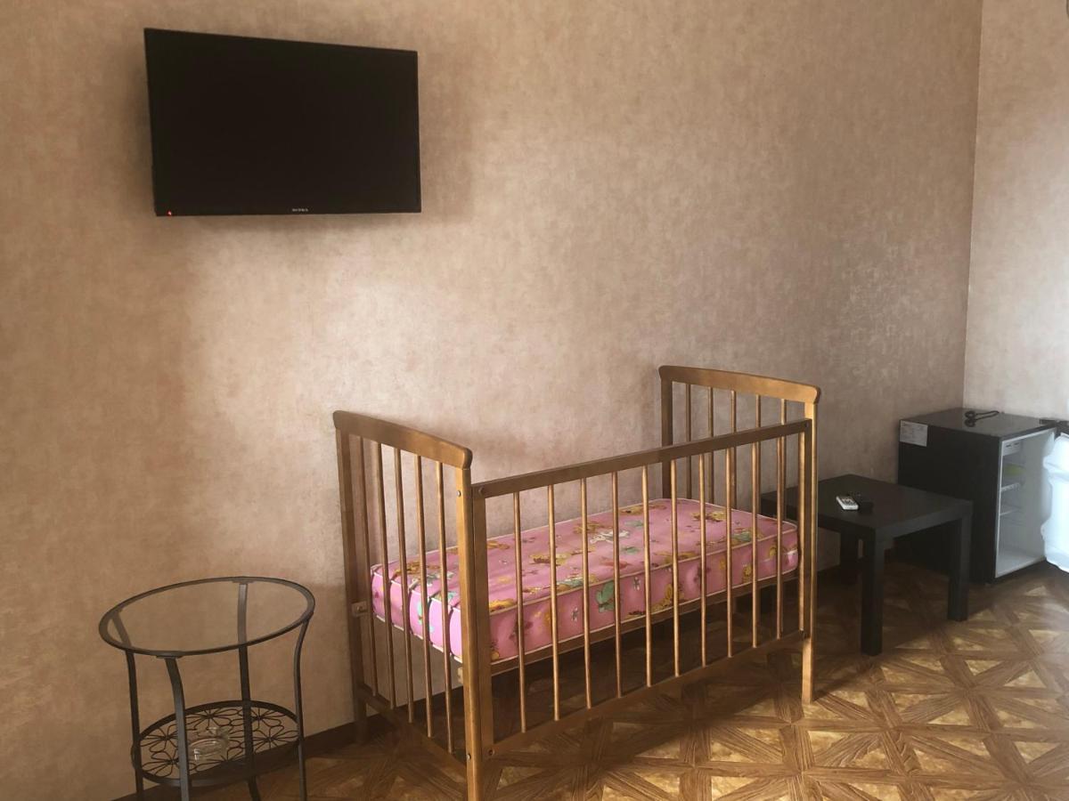 Anastasia Gudauta Bagian luar foto